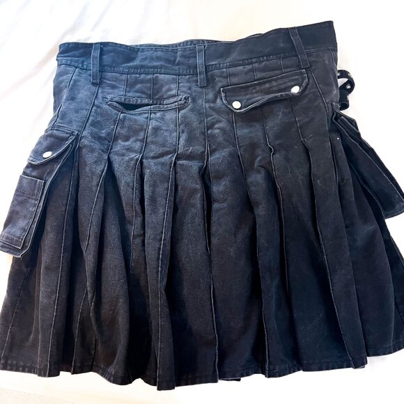 Modern Kilts Mens Sz 44 Utility Pockets Heavy Cotton Snap Pleated USA Black - Picture 3 of 6